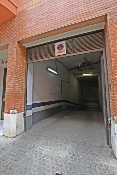 Sevilla Clasica: Amigos Y Familia. Parking Gratis! Экстерьер фото