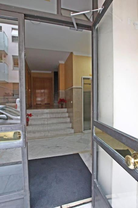 Sevilla Clasica: Amigos Y Familia. Parking Gratis! Экстерьер фото